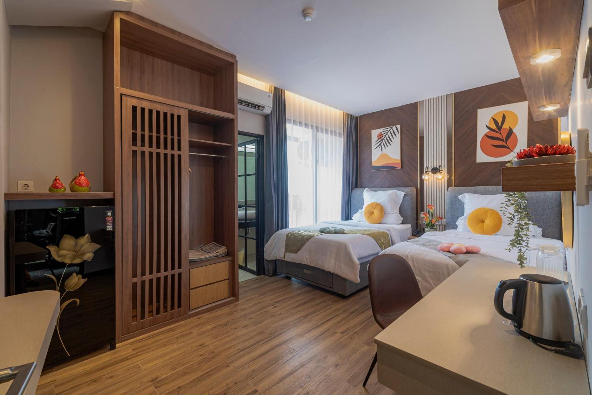 Stay.Vie Hotel Сурабая Экстерьер фото
