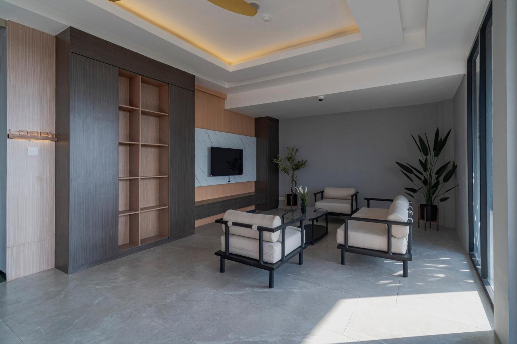 Stay.Vie Hotel Сурабая Экстерьер фото